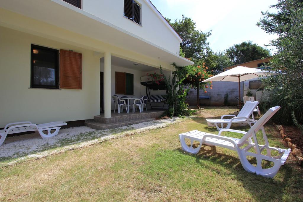 Apartment Bobins เมดูลิน ภายนอก รูปภาพ